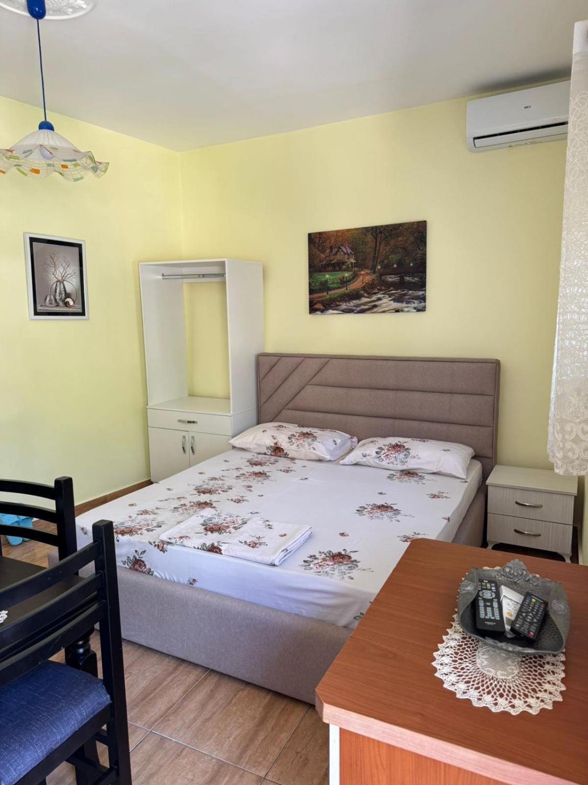 Mesaiz Apartment Vlore